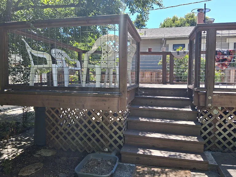 Deck area, plenty of sun!