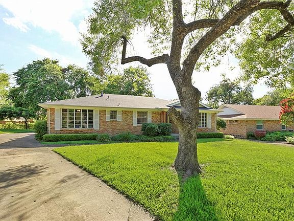 3rd image of 2365 Fenestra Dr