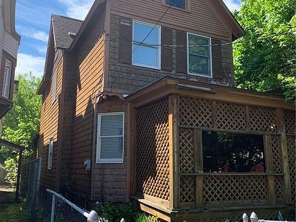 3rd image of 102 E Beard Ave