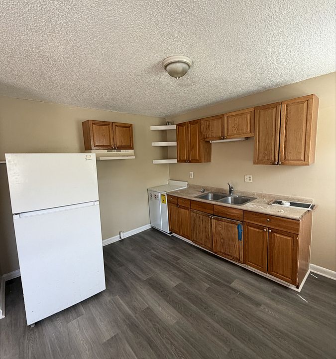 1st image of 1214 Hearthside St APT B