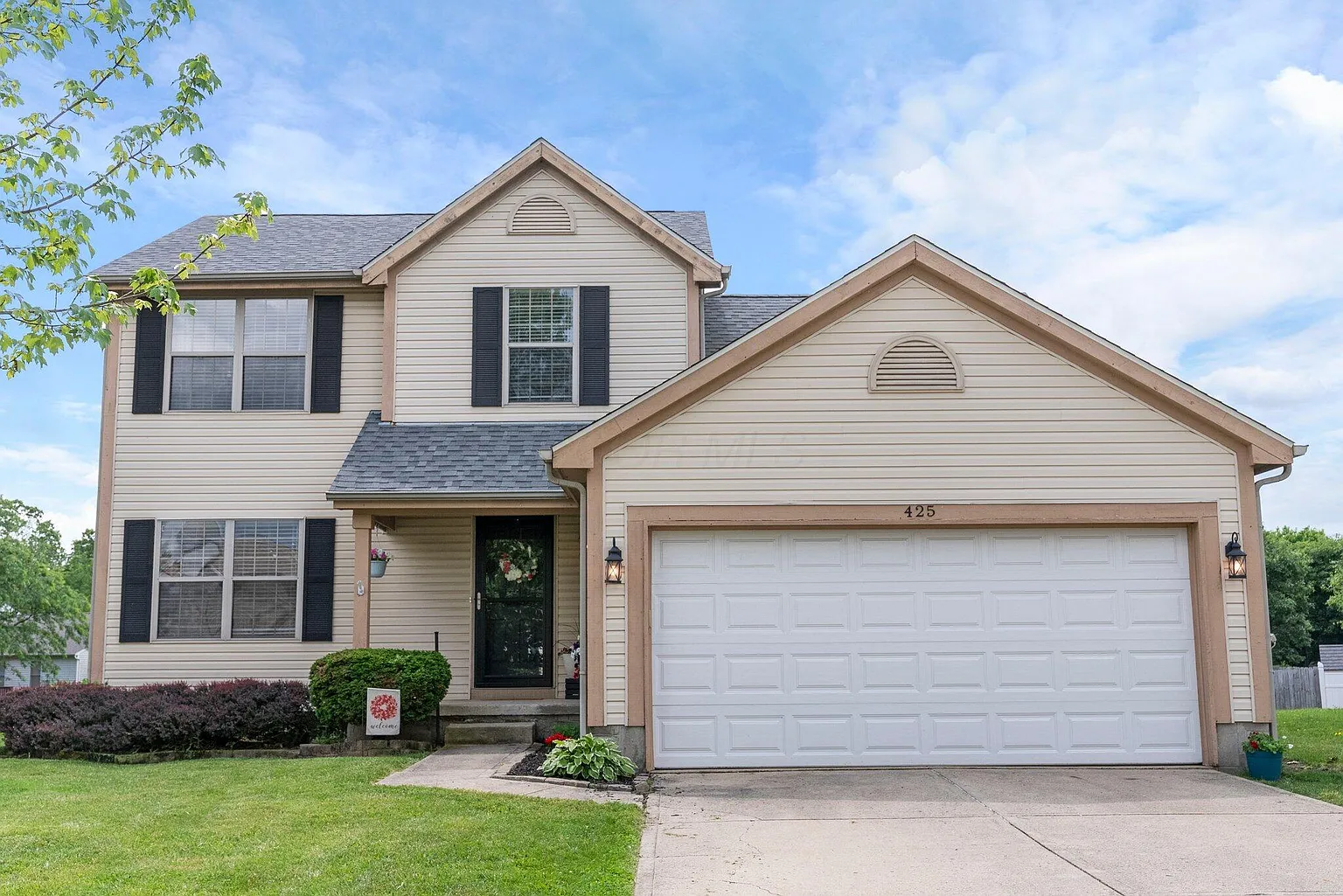 425 Kestrel Dr photo 1