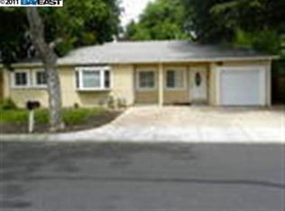 1361 Peach Pl, Concord, CA 94518