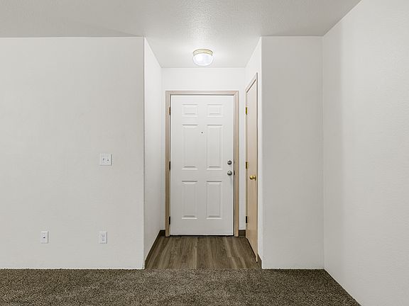 5th image of 3040 Sheraton Ct
