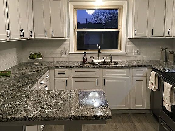 3rd image of 2829 Wayside Dr W