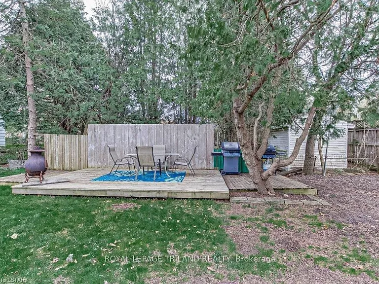 256 Edinburgh St #UPPER — Photo 17