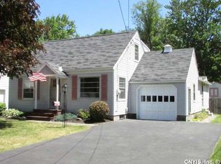 106 Edden Ln, North Syracuse, NY