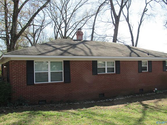 3rd image of 431 S Plymouth Rd NW