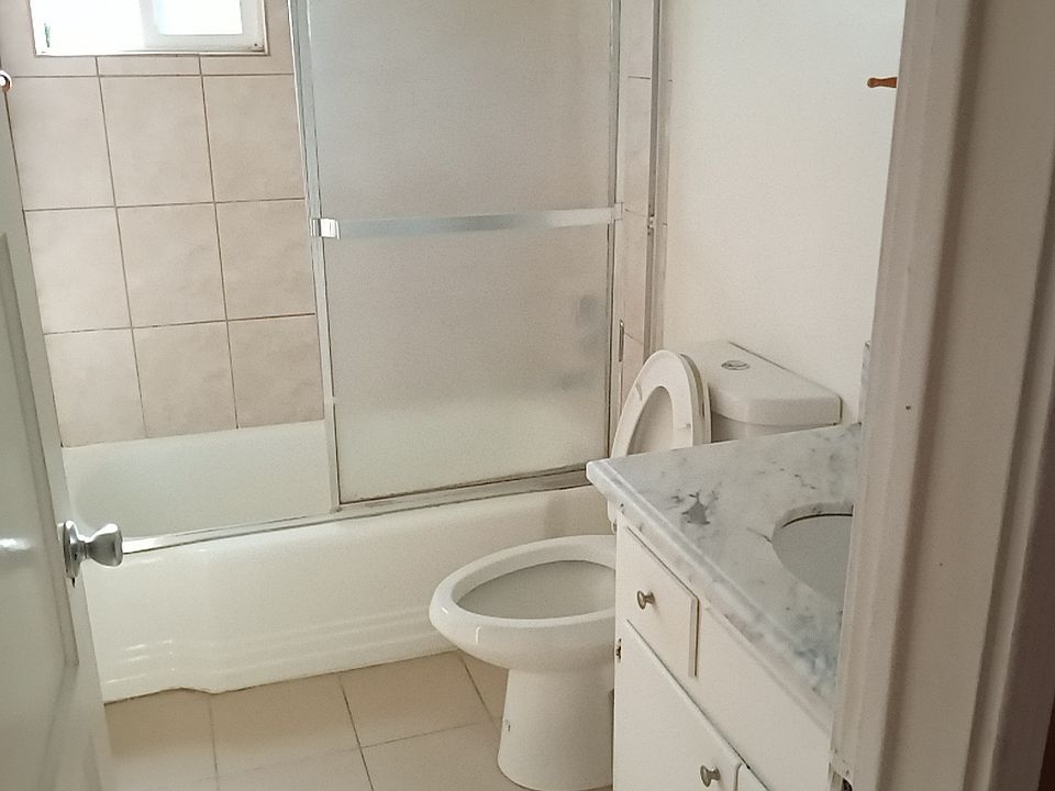 Full bathroom