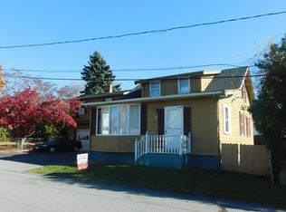 8 Stanley St, Somerset, MA 02725