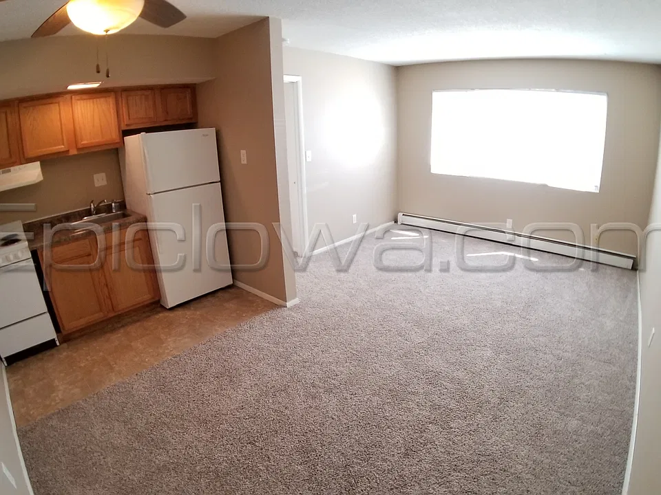 1385 Meadowview Dr #2