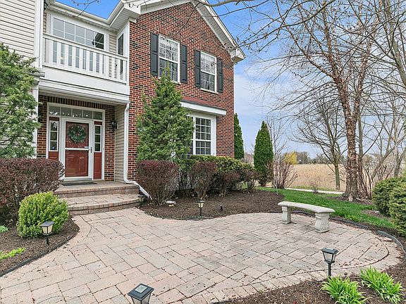 2nd image of 1444 Essex Dr