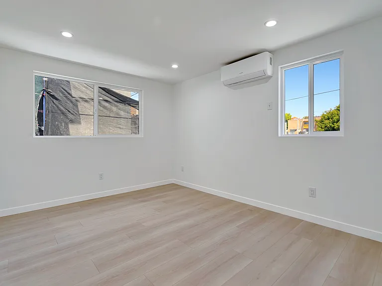 5193 W 20th St #3/4 — Photo 12