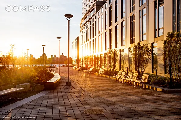 Sold by Compass | media 22