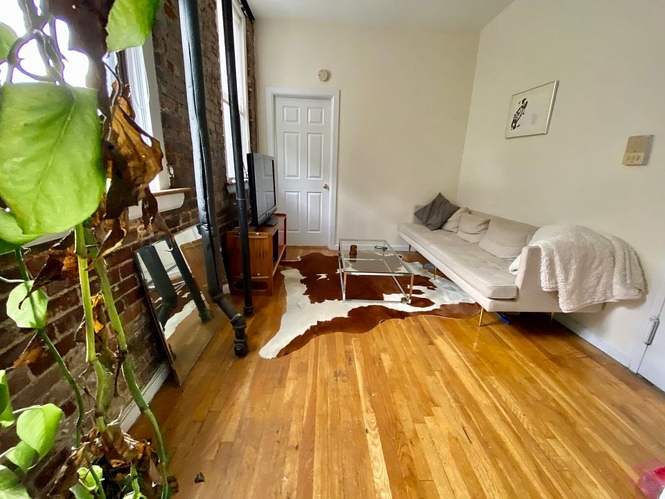 1st image of 250 E 3rd St #7