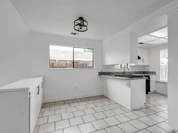 124 Locust St, Woodland, CA 95695