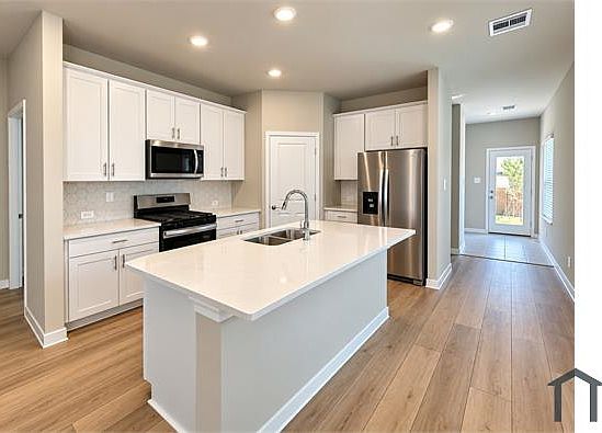 5th image of 3285 Mint Springs St