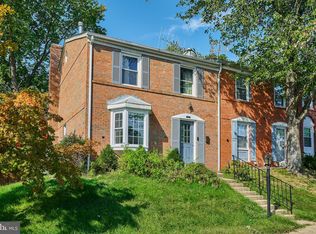 8076 Saint Annes Ct, Alexandria, VA 22309
