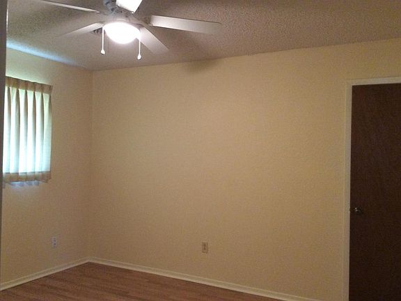 4th image of 2901 S 21st St