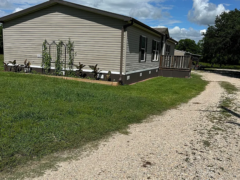 11297 Shepard Hill Rd — Photo 1