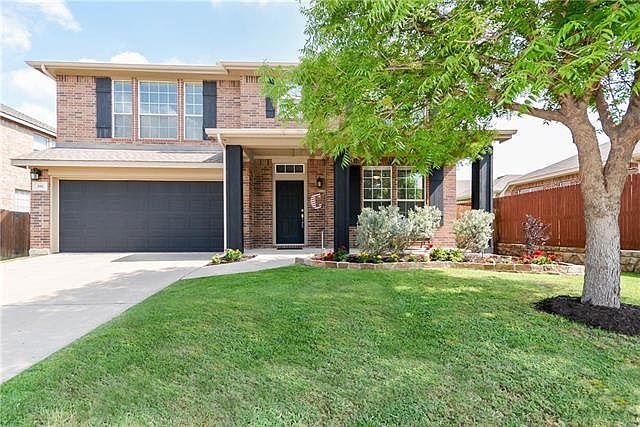 1st image of 300 Highland Park Ln
