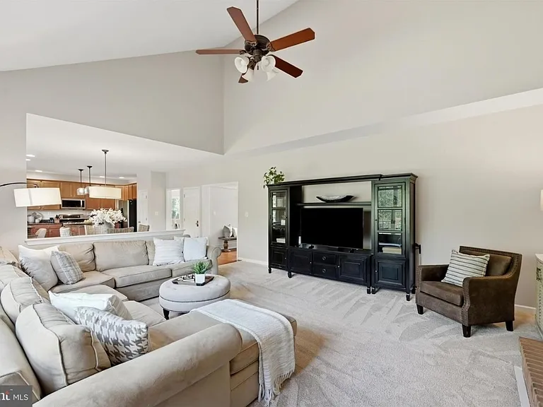 22806 Oatlands Grove Pl — Photo 71