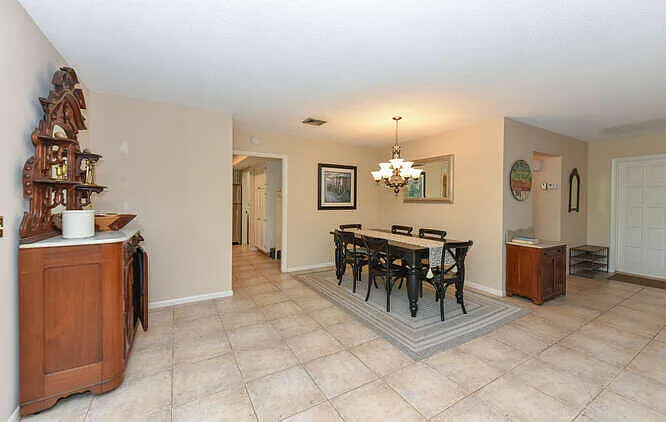 493 Forestview Dr — Photo 7