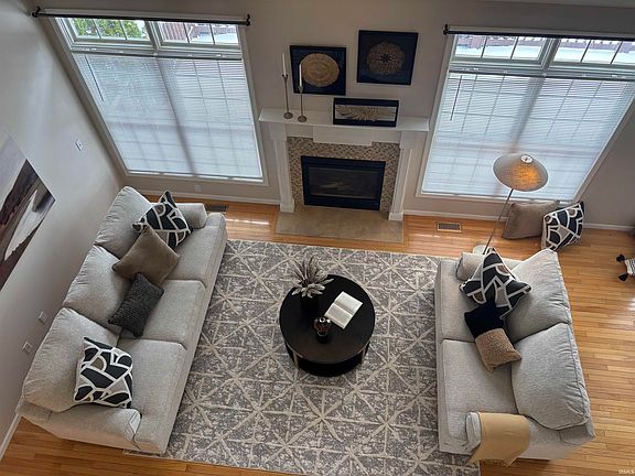 4th image of 50558 Hollybrook Dr