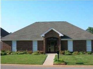 302 Winborne Dr, Florence, AL 35633