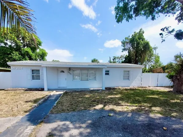 2850 NW 164th Ter, Miami Gardens, FL 33054