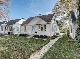 1136 S 113th St, West Allis, WI 53214