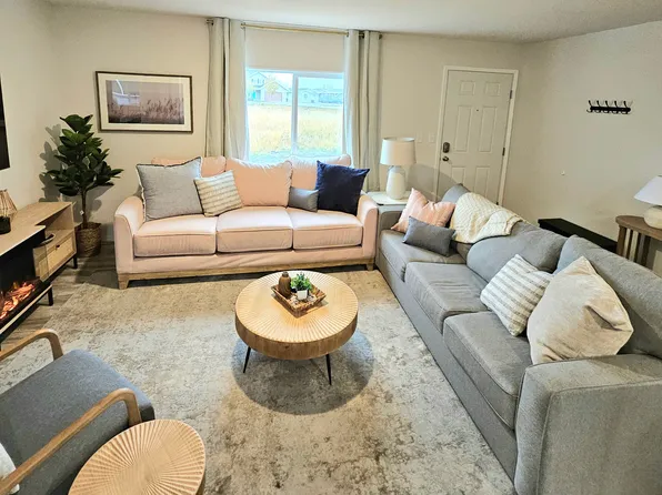 563 S Aspen Dr, Garden City, UT 84028