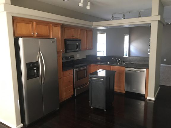 3rd image of 1129 Harlan Cir