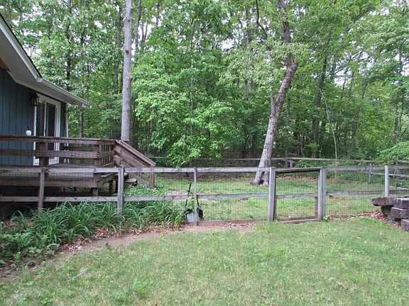4th image of 403 Lakeview Dr