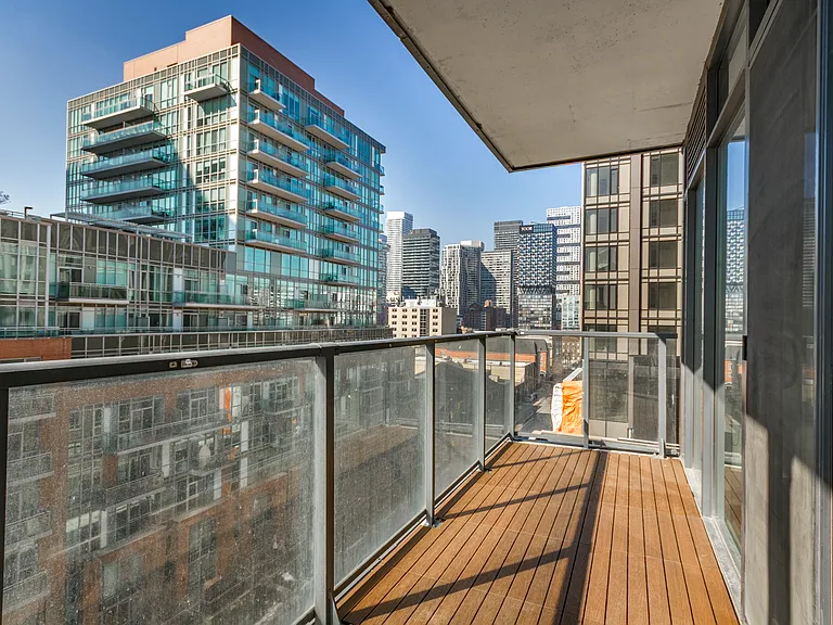 105 George St #713 — Photo 22