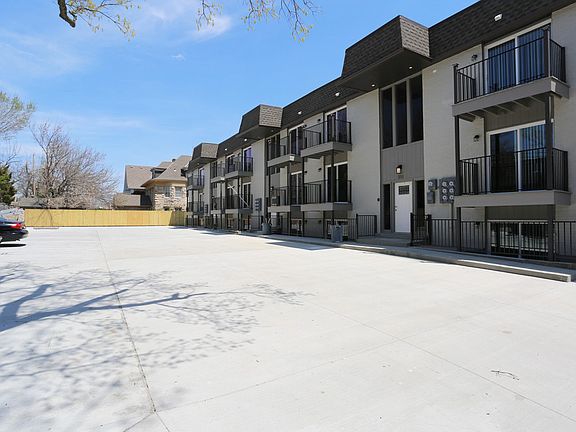 5th image of 100 W 38th St #16