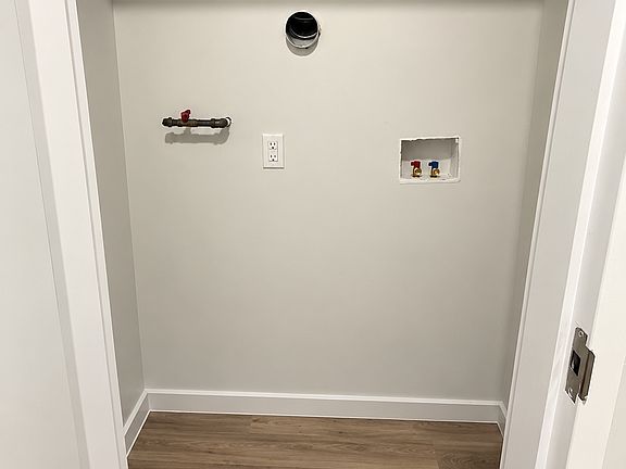 5th image of 198 Harrison St Floor 3