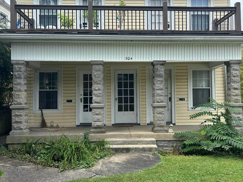 304 S Ewing Ave #1