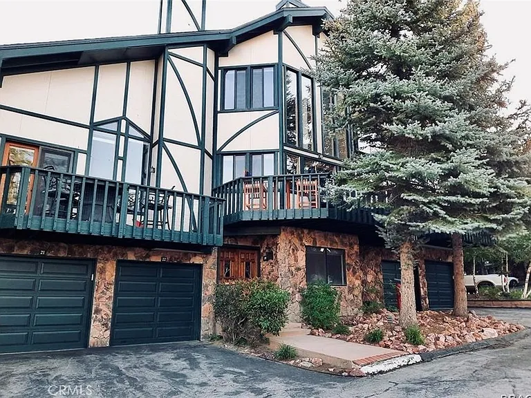 39802 Lakeview Dr — Photo 1