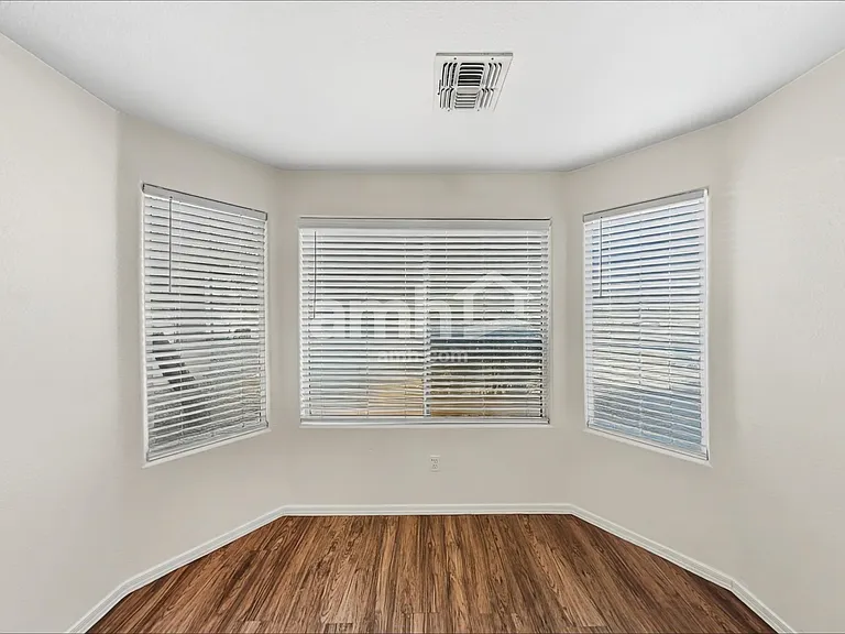1505 S 81st Dr — Photo 5
