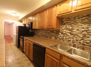 4457 B St SE APT 4, Washington, DC 20019