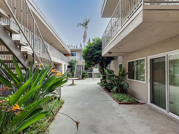 2nd image of 13400 Burbank Blvd #1