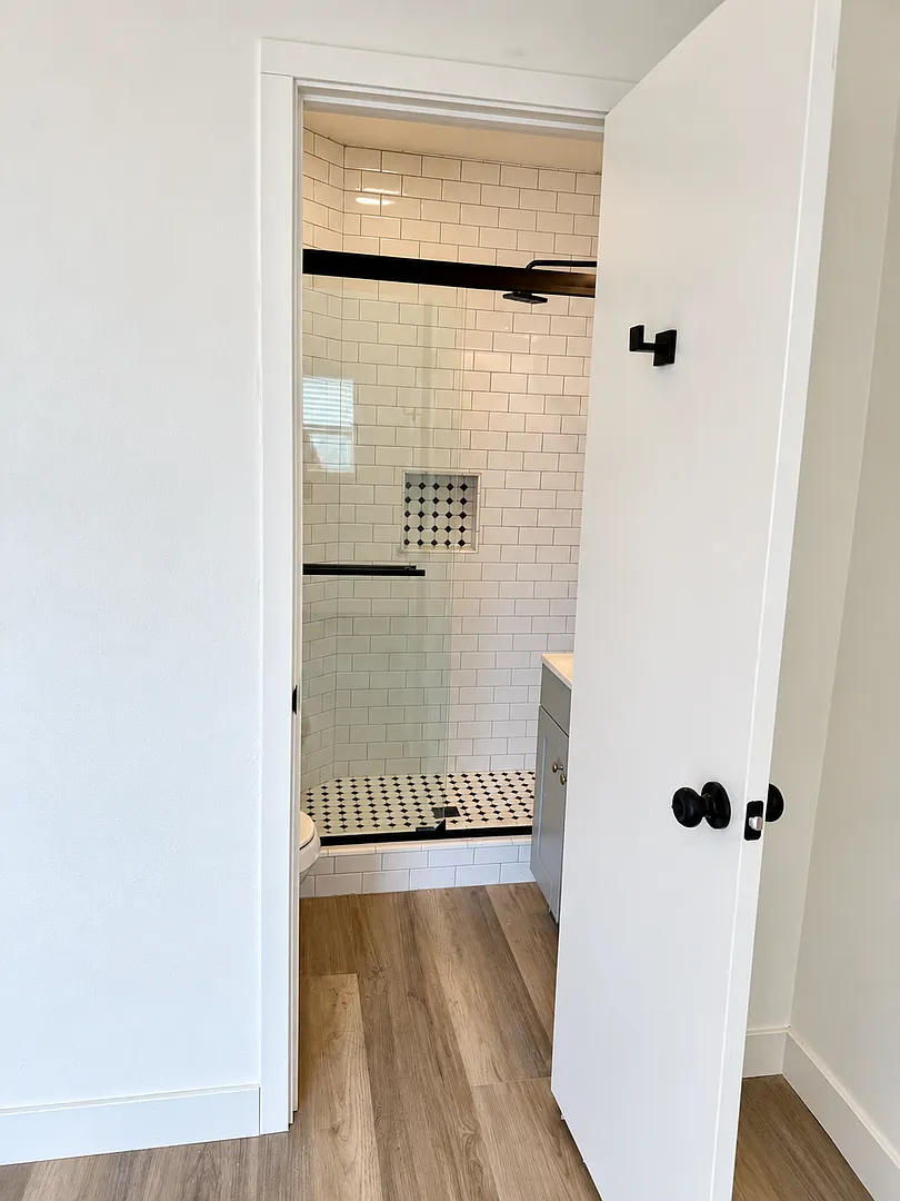 MGGL Apartments LLC — Photo 4