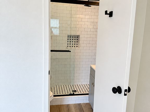 4th image of 626 Acacia Rd #1/2