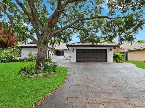 875 NW 108th Ln, Coral Springs, FL 33071