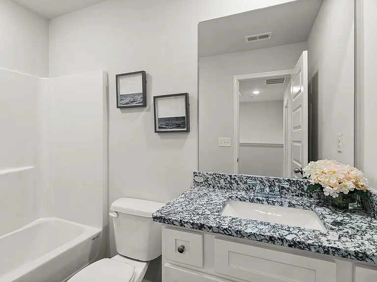 1015 Harden Dr NW — Photo 11