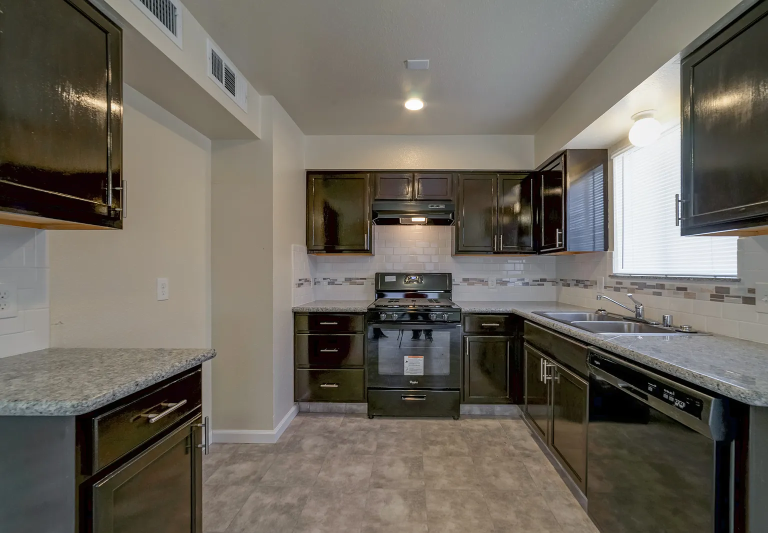 4414 W. Myrtle Ave. — Photo 1