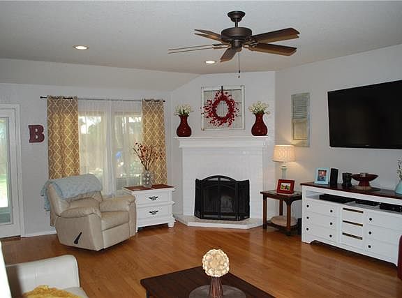 5th image of 1113 Starling Ct