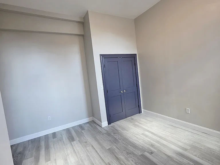 150 Middlesex St #306 — Photo 7