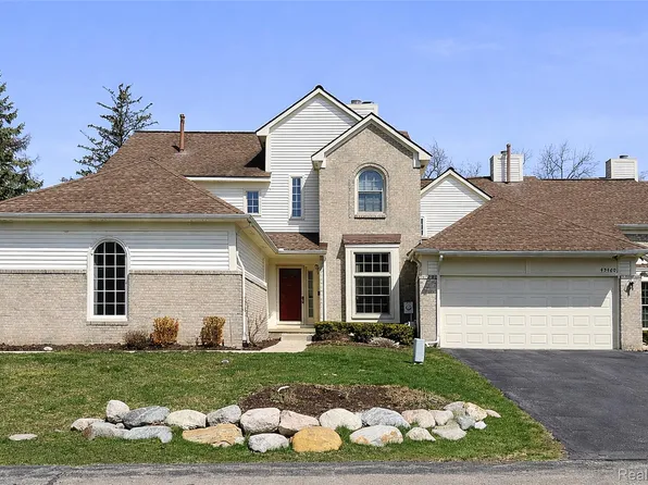 43470 Algonquin Dr, Novi, MI 48375