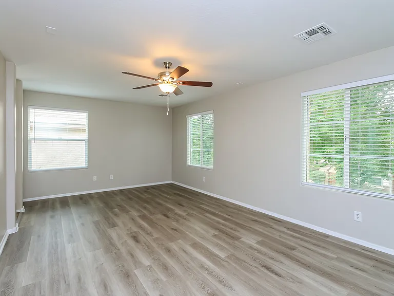 4113 E Tulsa St — Photo 15